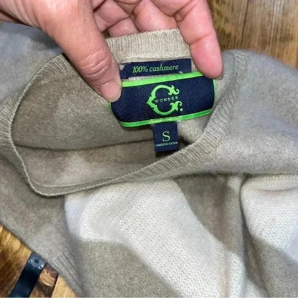 C Wonder 100% Cashmere striped cream and tan scoop neck pullover sweater - Picture 10 of 11